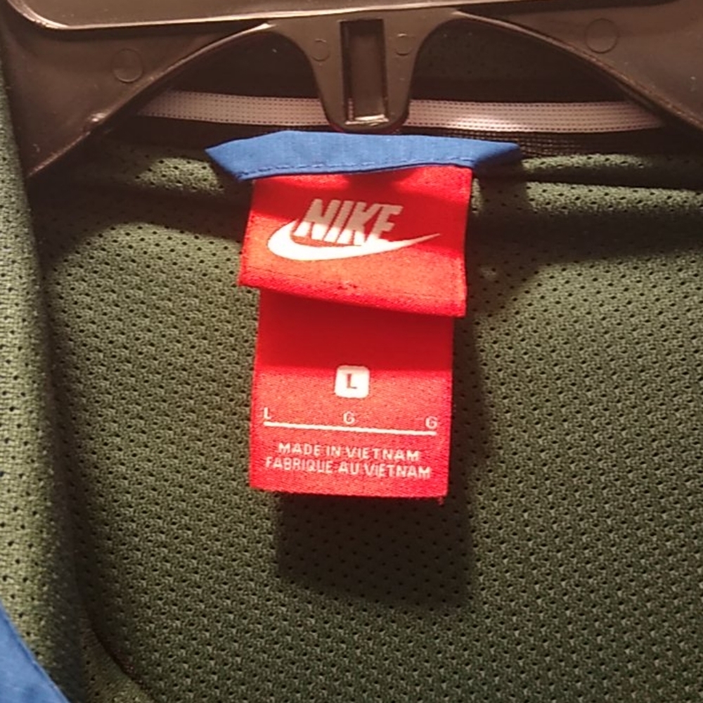 Nike Windrunner - image 3